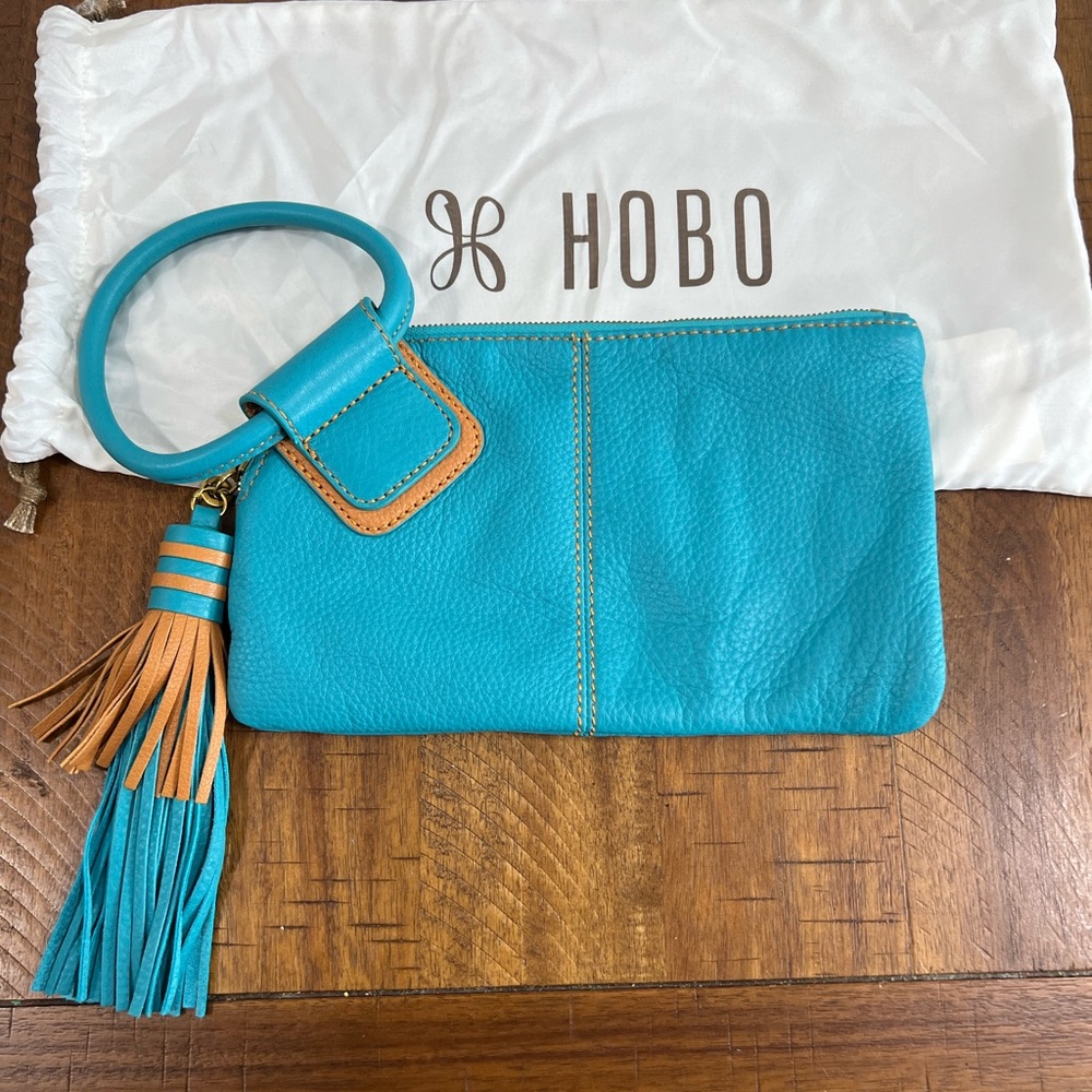 HOBO Wristlet Blue Pebbled Leather Aqua Sable Clutch Wallet NWOT